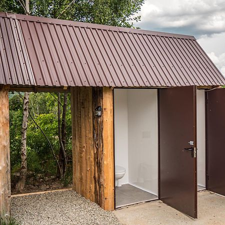 Fort Wapiti Hotel Zalasowa Екстериор снимка