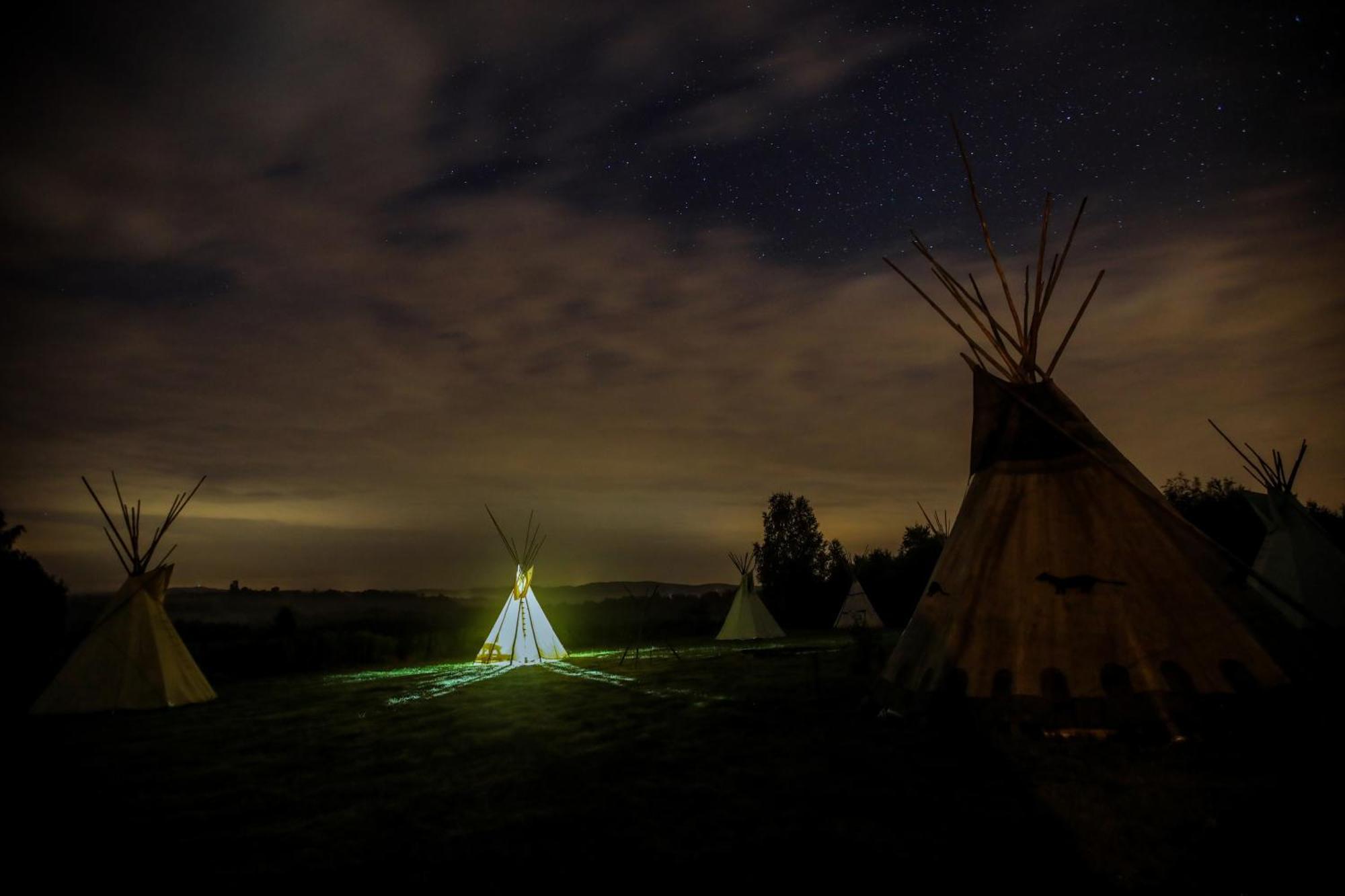 Fort Wapiti Hotel Zalasowa Екстериор снимка